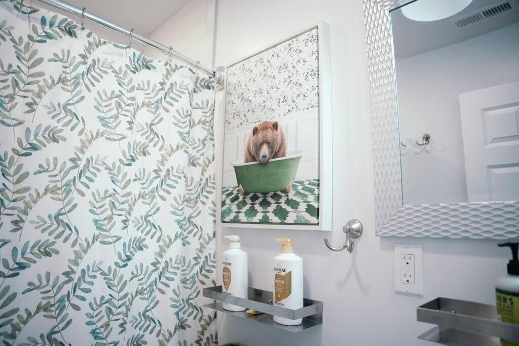 Photograph supplied for Sleek and Cozy Micro Fells Point Residence!