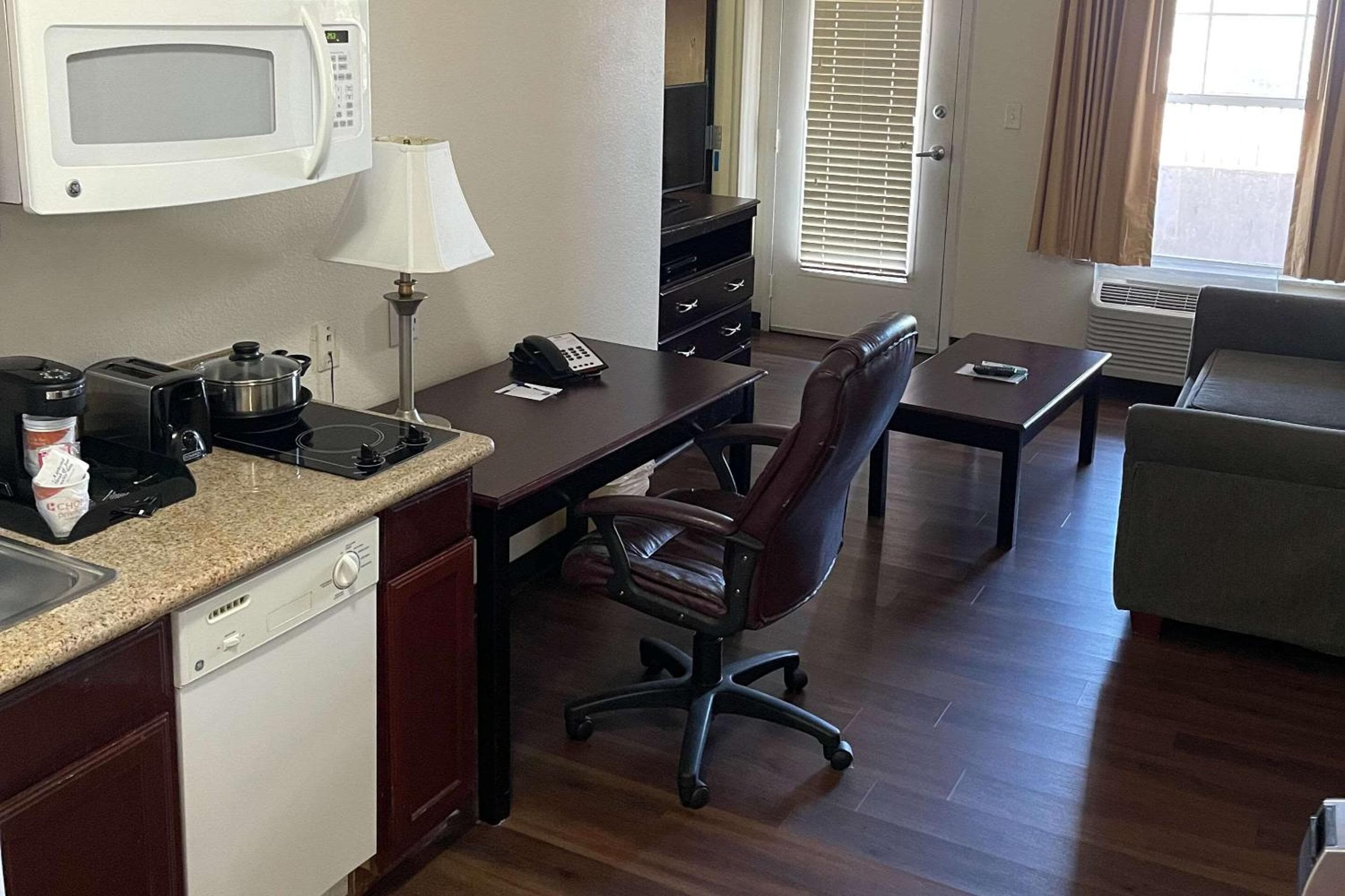 Photograph supplied for MainStay Suites Texas Medical Center-Reliant Park