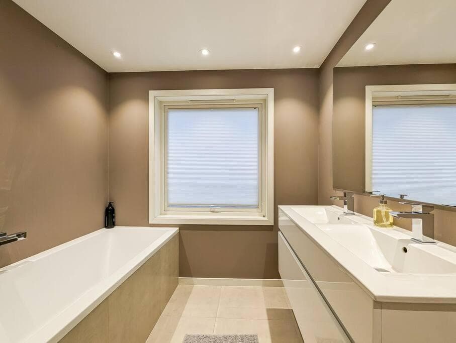 Photograph supplied for Cozy Apartment