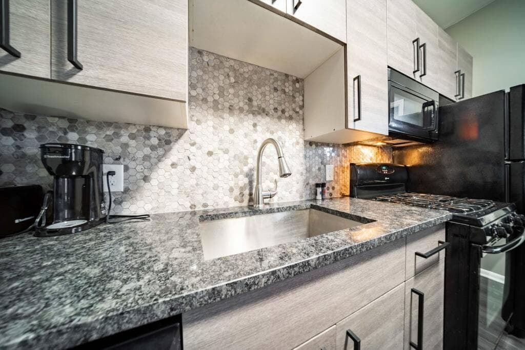 Photograph supplied for Walkable Little Italy 2BR King Bed Near CWRU & Cleveland Clinic
