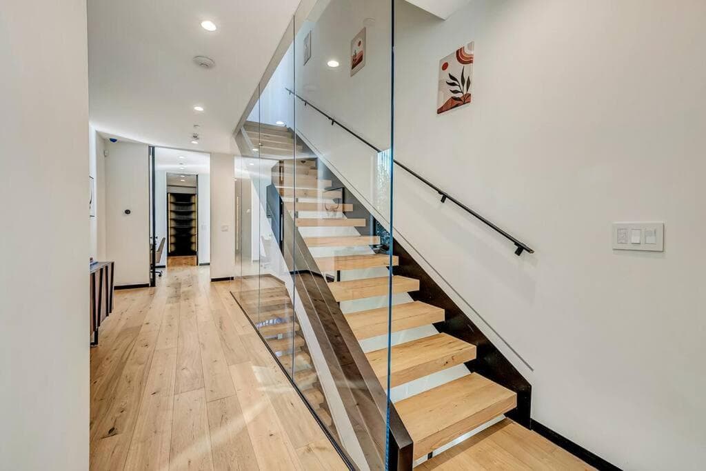 Photograph supplied for 5BRM 6Bath Off Sunset in WeHo Villa