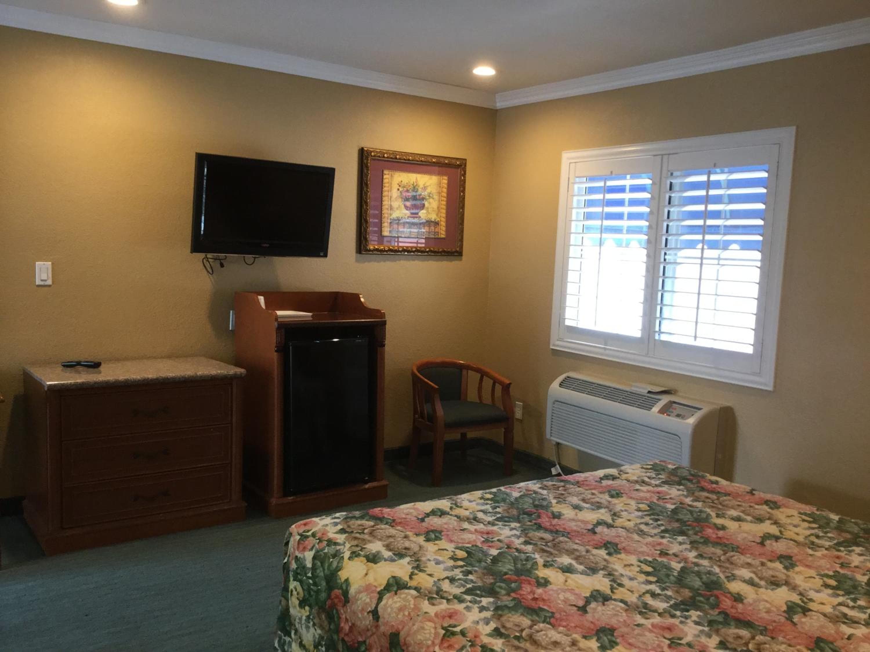 Photograph supplied for Beverly Inn