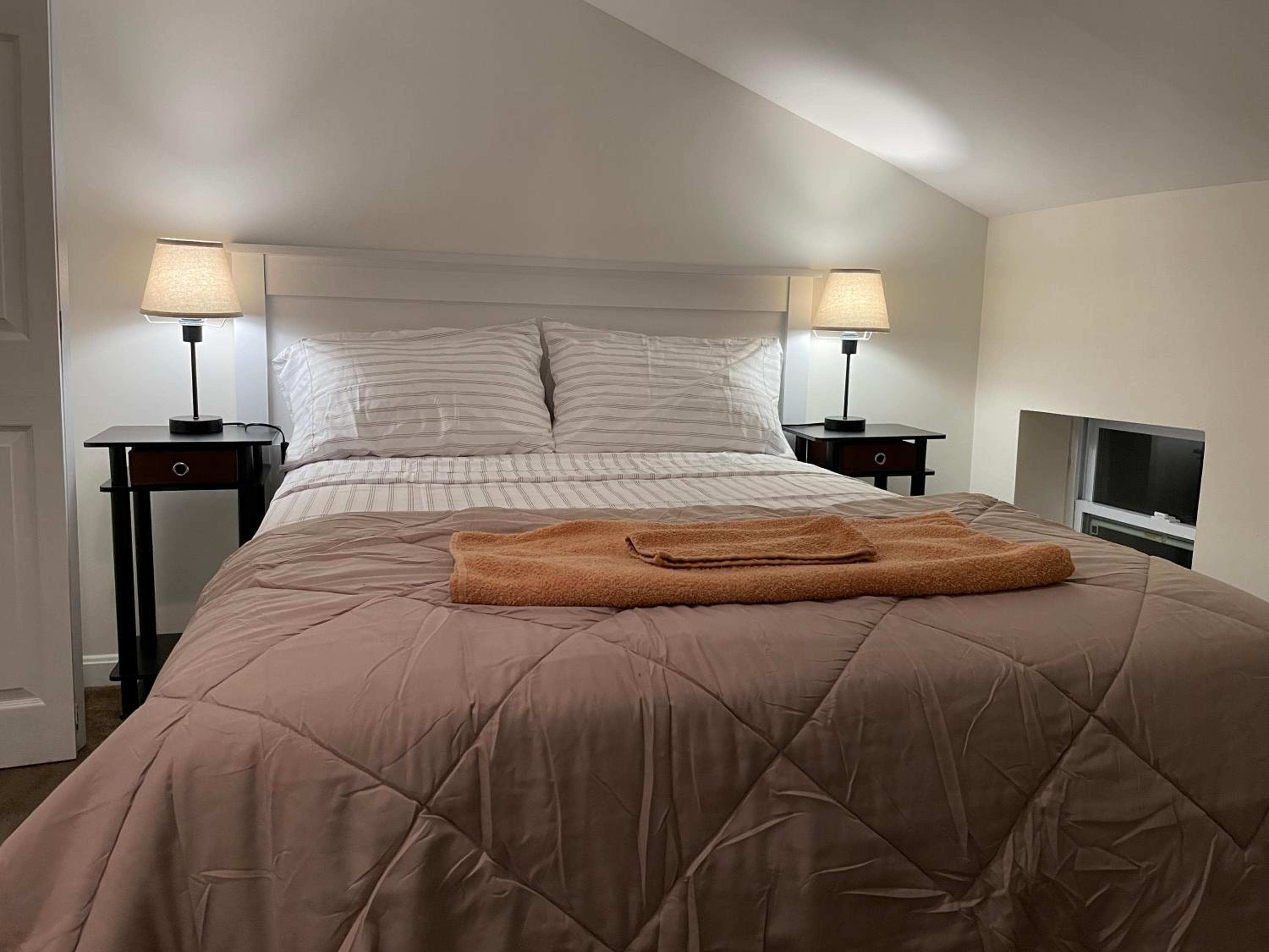 Photograph supplied for Downtown Private Rooms - Close to M&T, Orioles, Topgolf, Horseshoe Casino