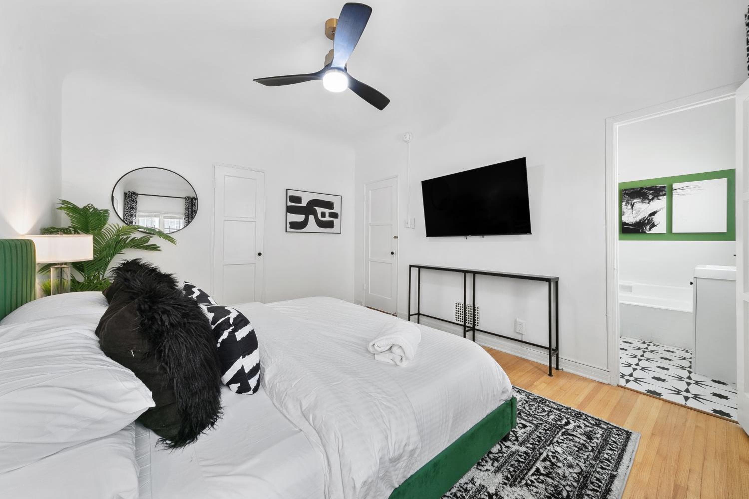 Photograph supplied for Cozy Clark Retreat near Beverly Hills Parking, Laundry, Parking