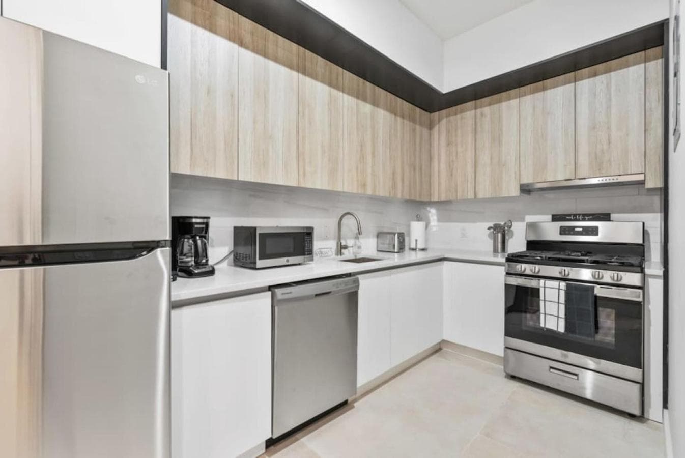 Photograph supplied for Top Notch 2BR in Upper East Mins to Central Park