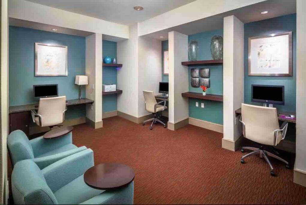Photograph supplied for Lux 2/2 with Resort Amenities