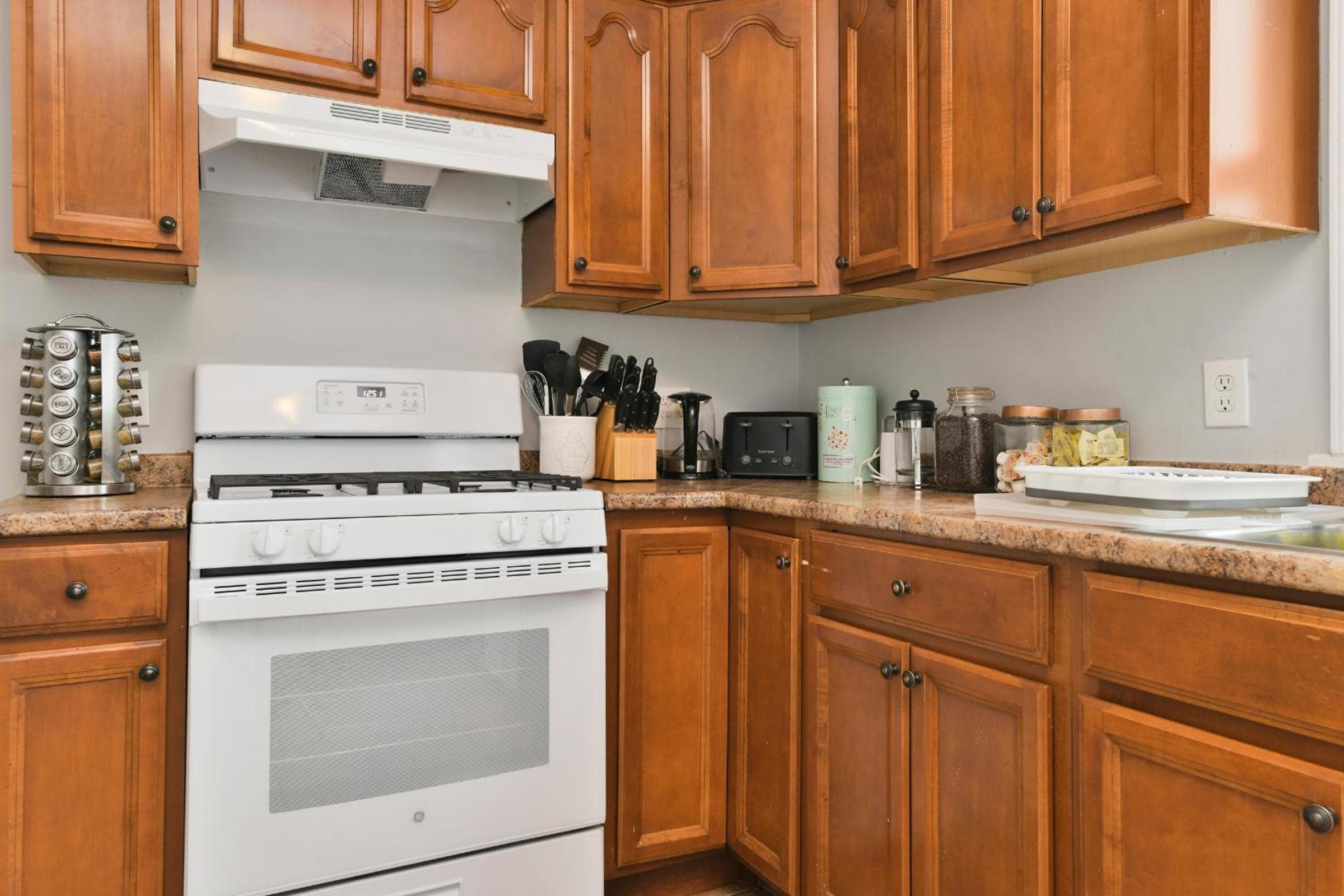 Photograph supplied for The Maverick Downstairs - Lux Apartment - Close to Downtown Boston & Airport