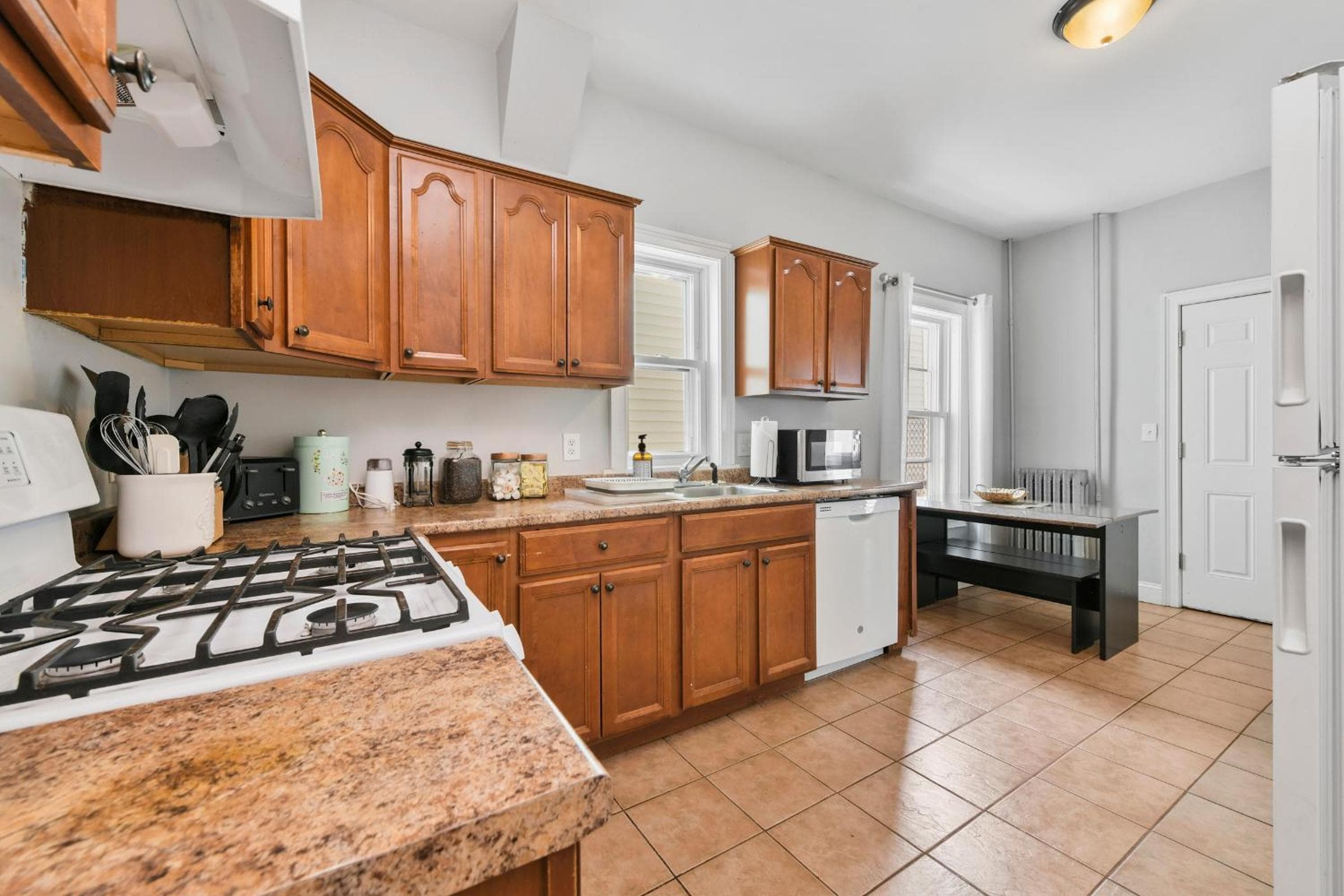 Photograph supplied for The Maverick Downstairs - Lux Apartment - Close to Downtown Boston & Airport