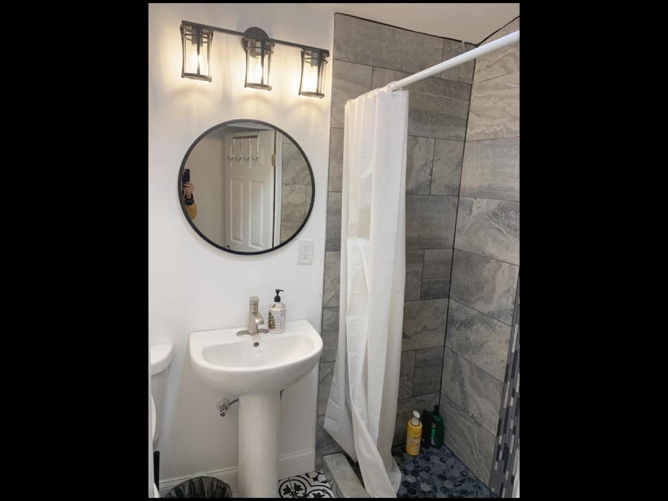 Photograph supplied for Stylist bedroom central of Baltimore