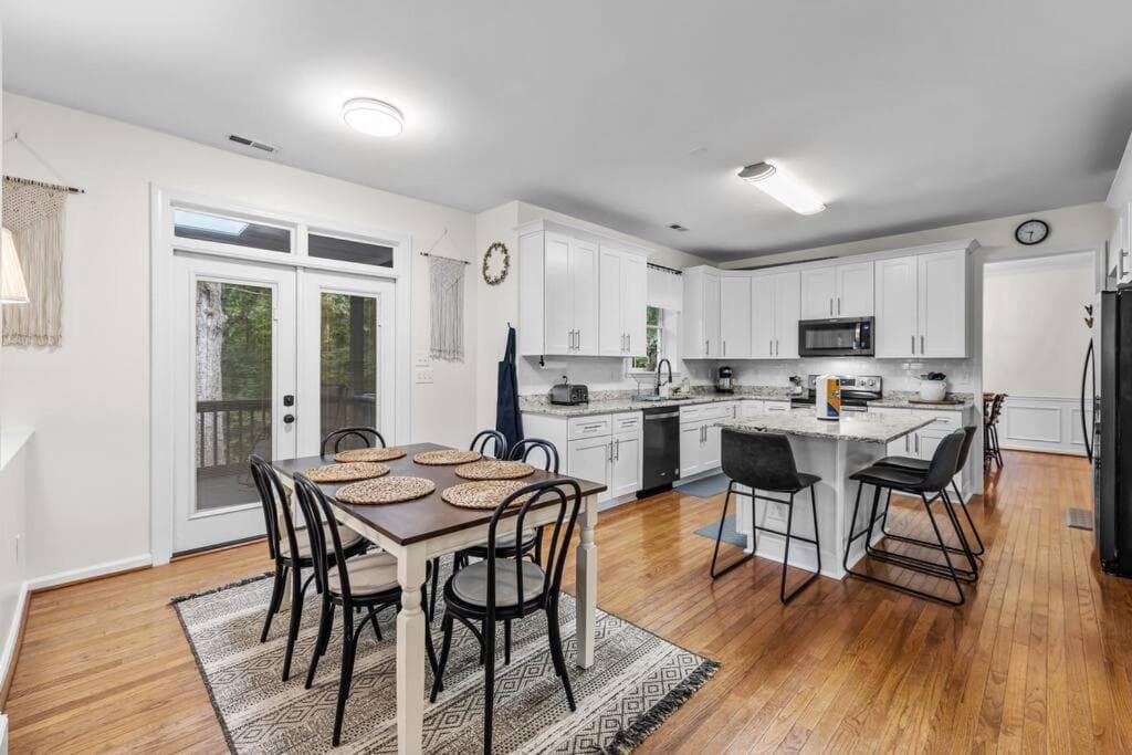 Photograph supplied for Stunning 5 bedroom/3 bath home in Hope Valley Farm