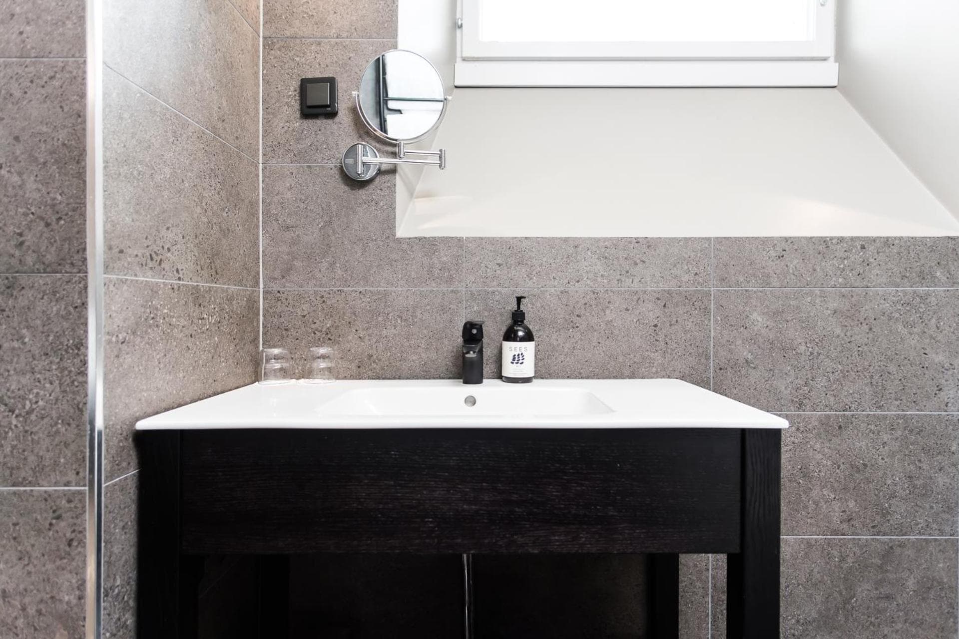 Photograph supplied for Hotel Kakola