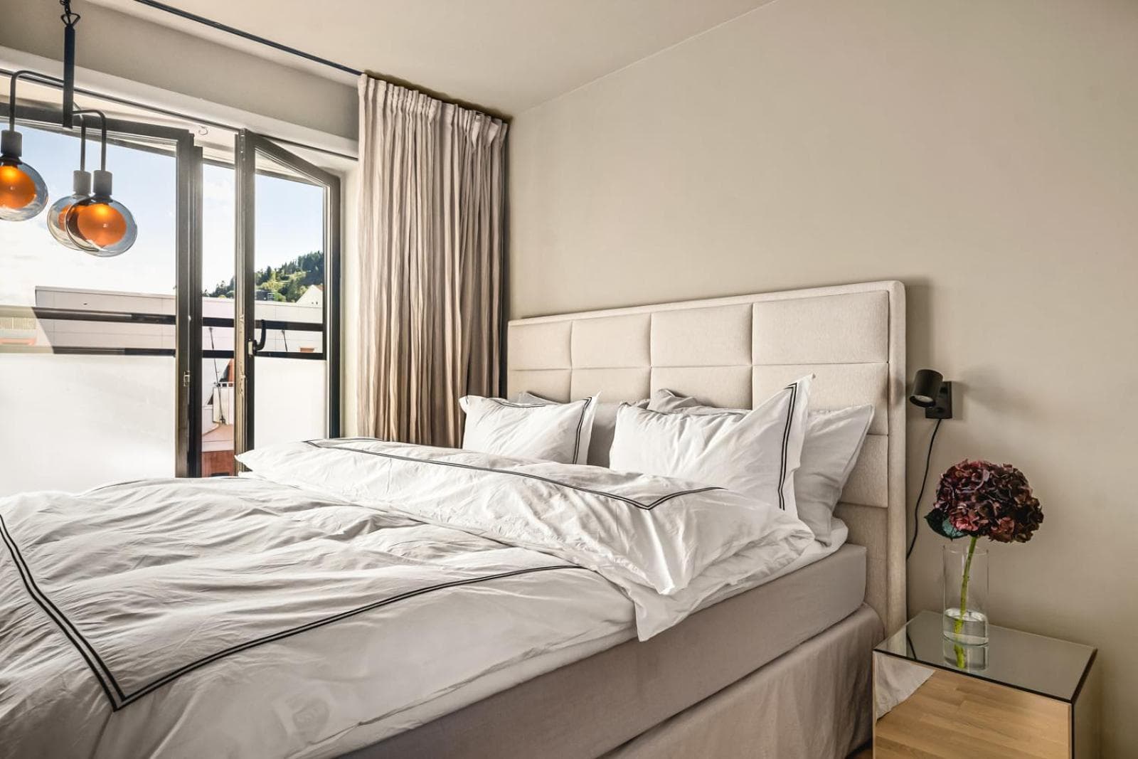 Photograph supplied for Leilighet i topp etasje med flott stor takterrasse