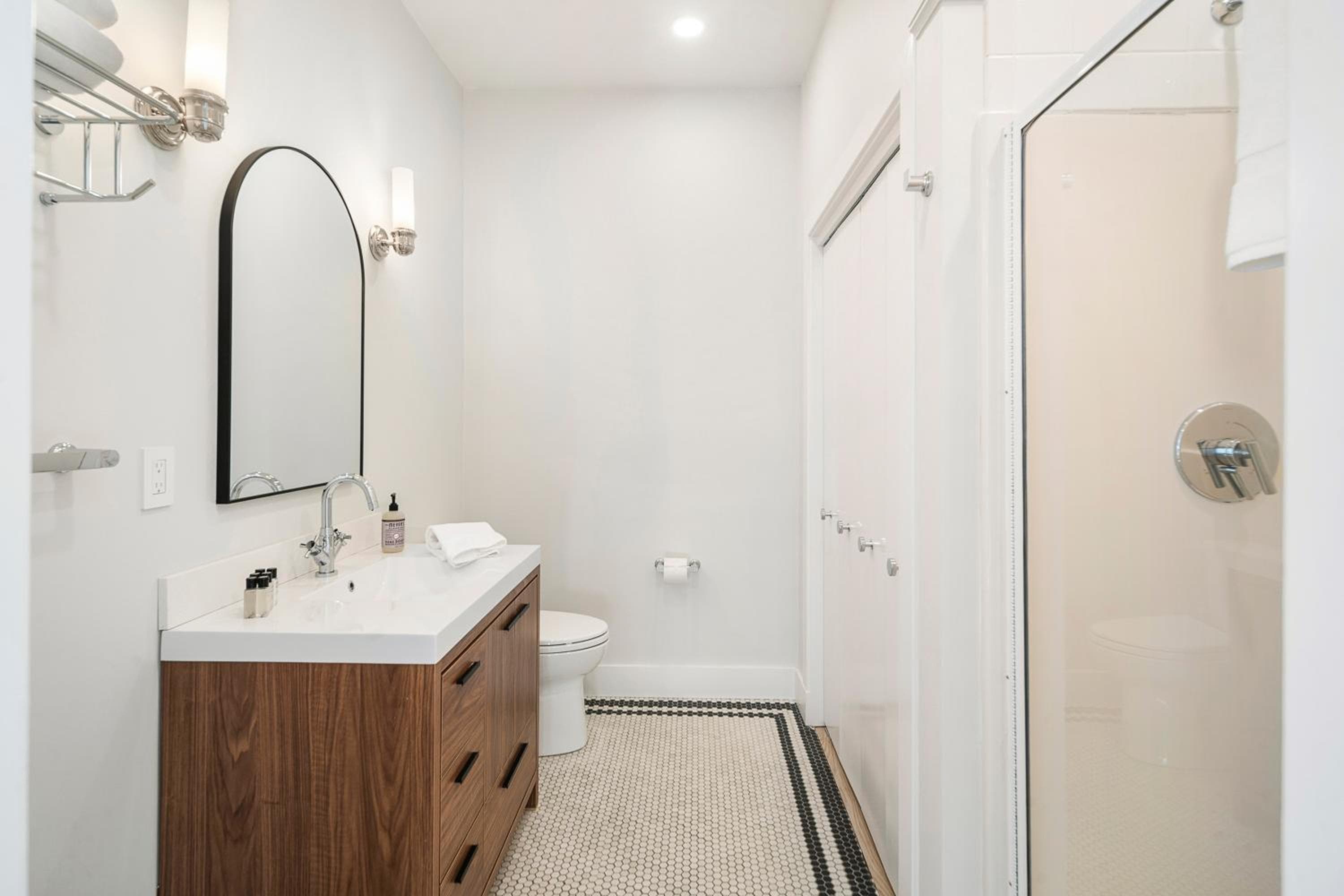 Photograph supplied for Charlesgate Suites