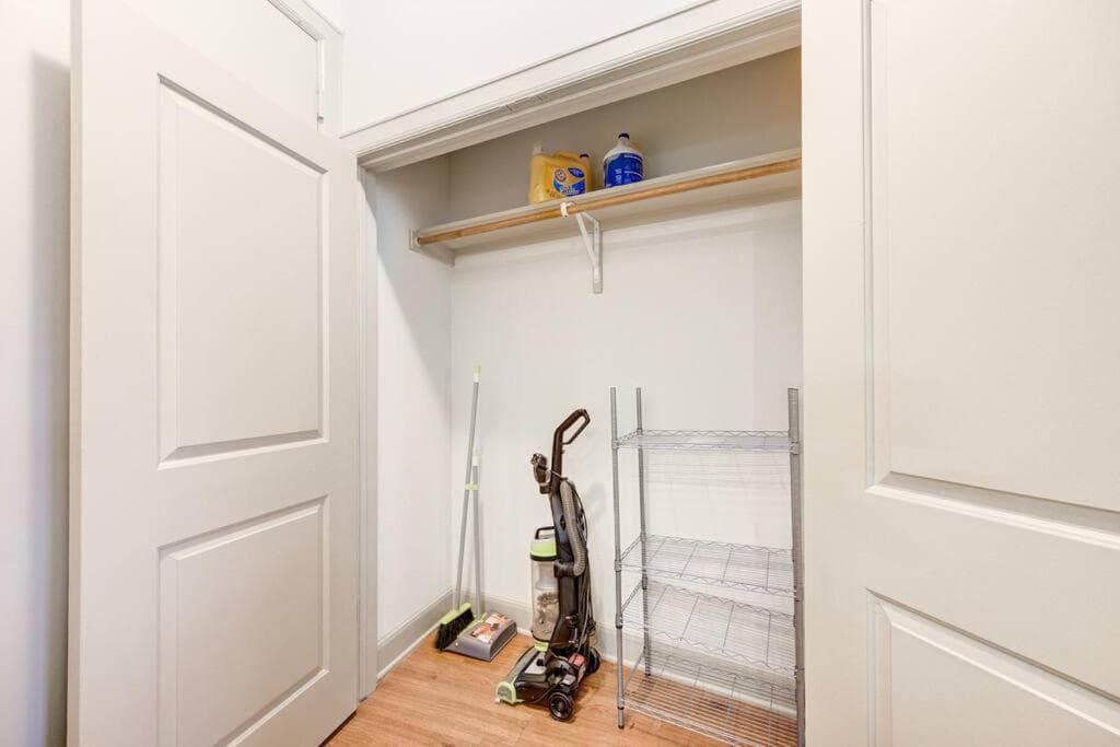 Photograph supplied for Chic 1Br Near NRG Pool Wi-Fi Free Parking