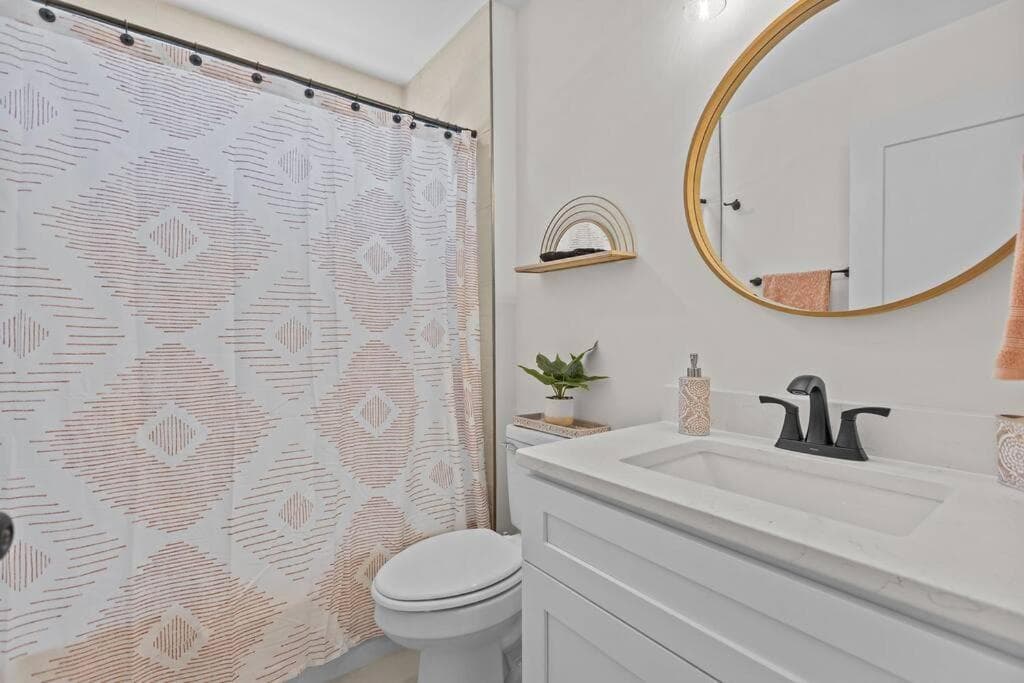 Photograph supplied for Contemporary Home, Close to Downtown and NCCU