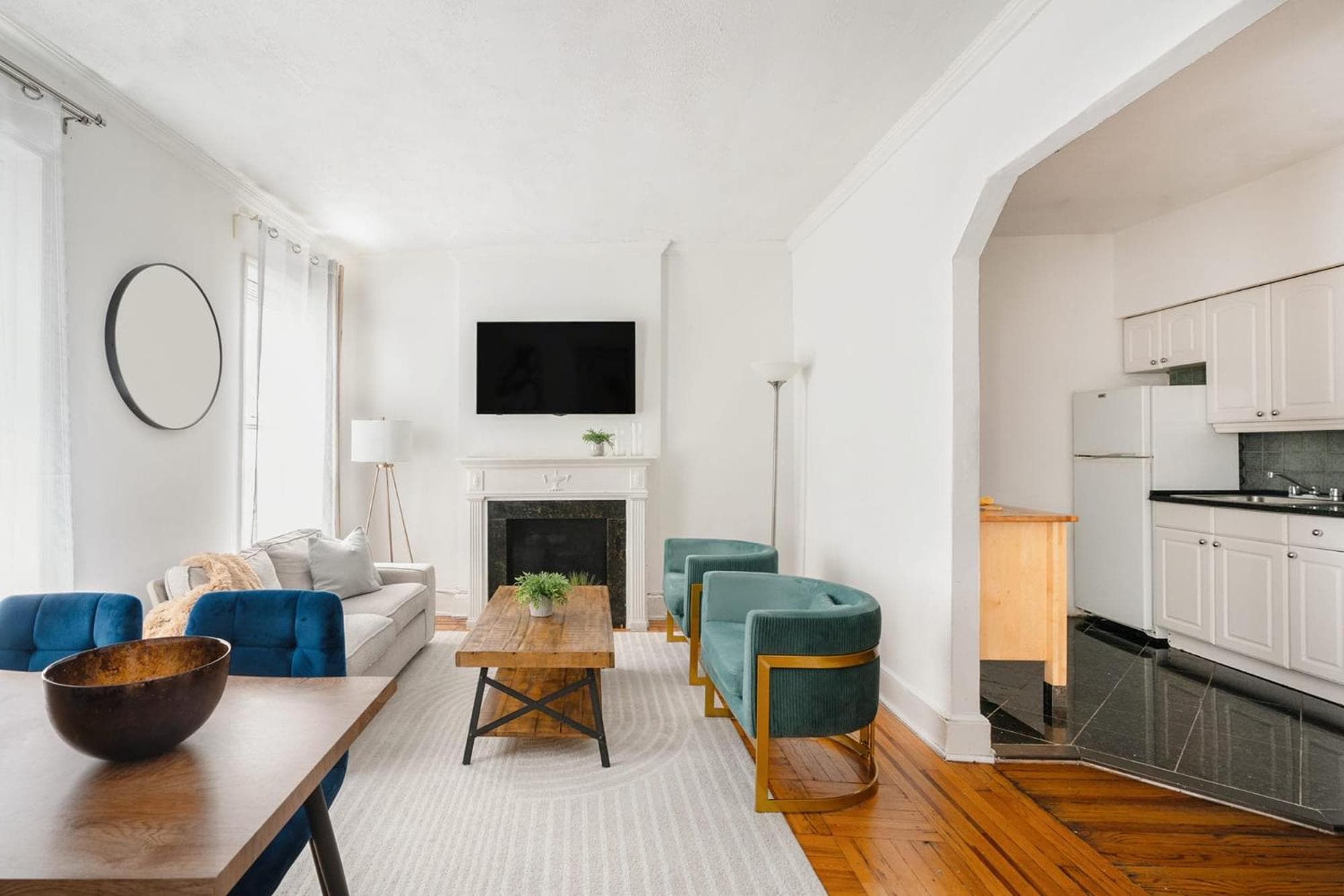 Photograph supplied for 61-2C Prime UES 2BR Newly furnished best value
