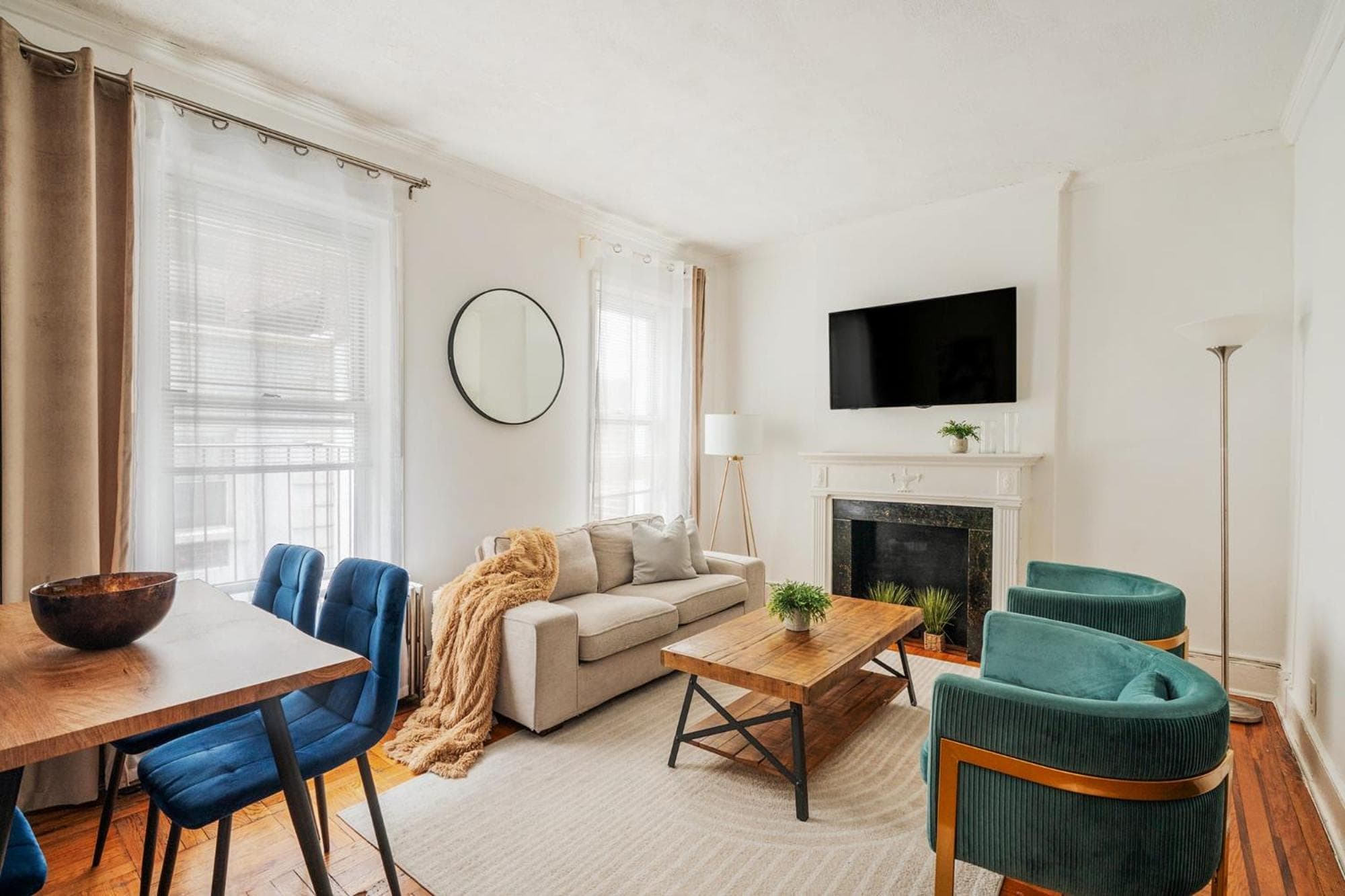 Photograph supplied for 61-2C Prime UES 2BR Newly furnished best value