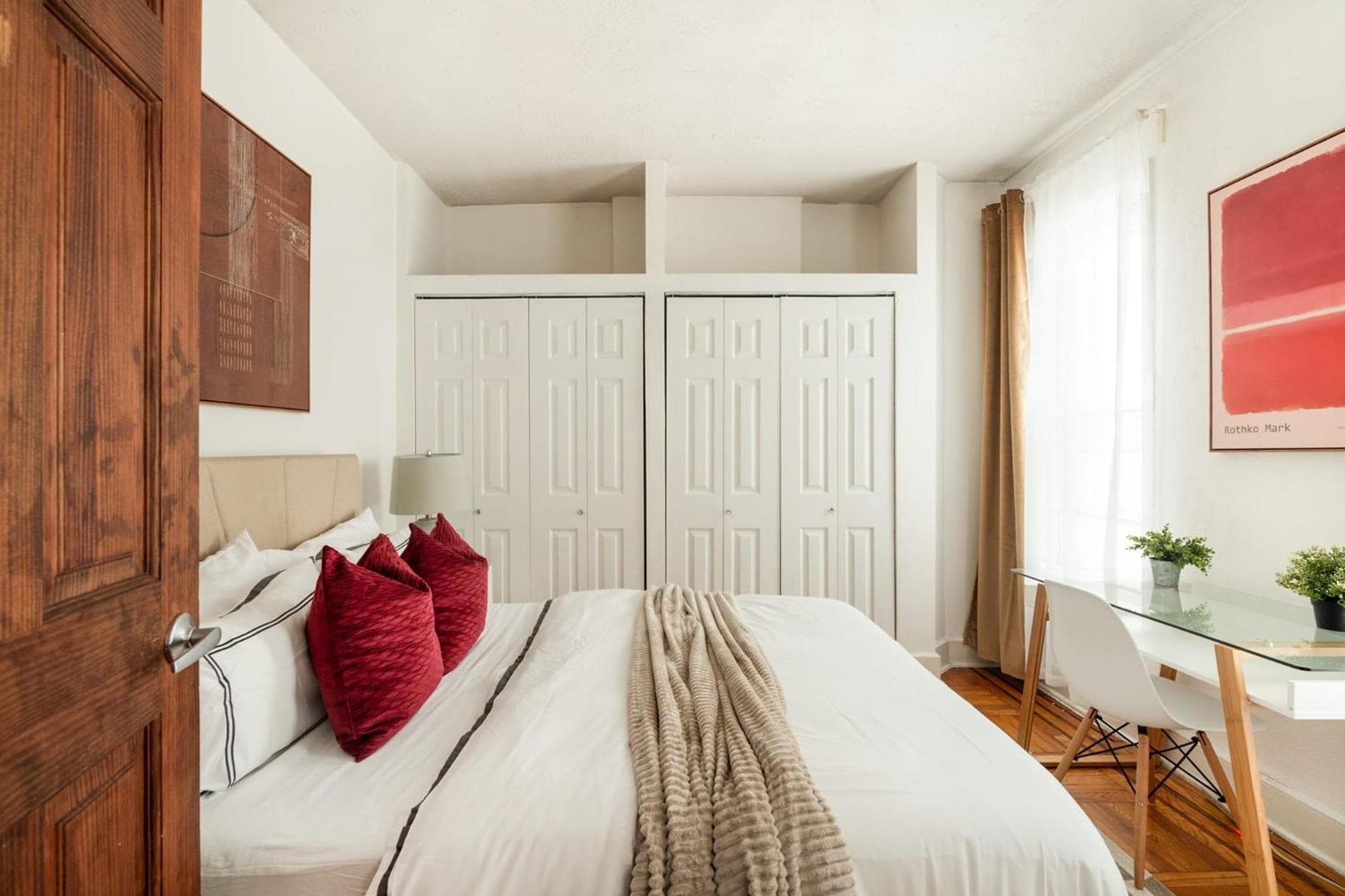 Photograph supplied for 61-2C Prime UES 2BR Newly furnished best value