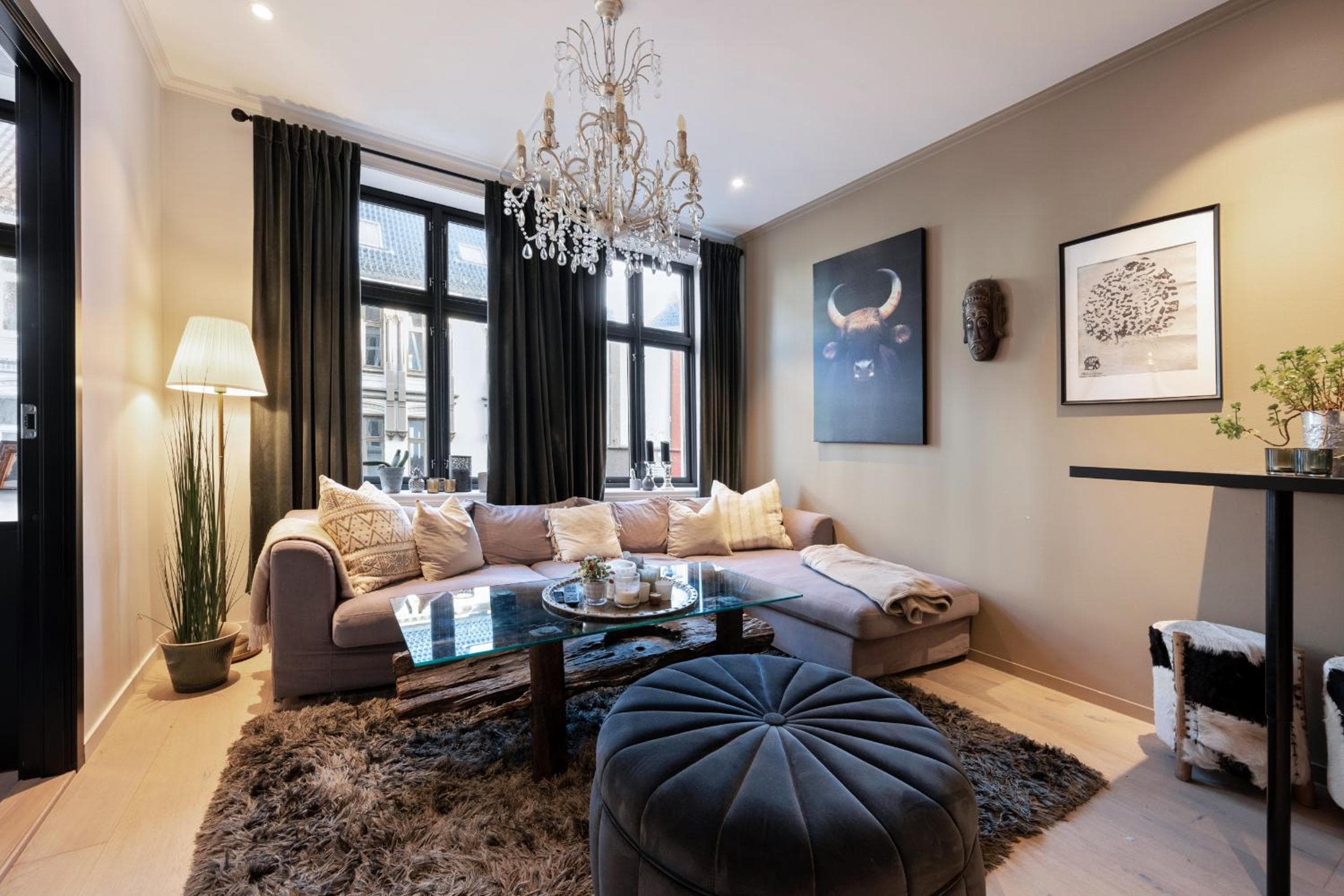 Photograph supplied for Modern 2nd-Floor Luxury Apartement