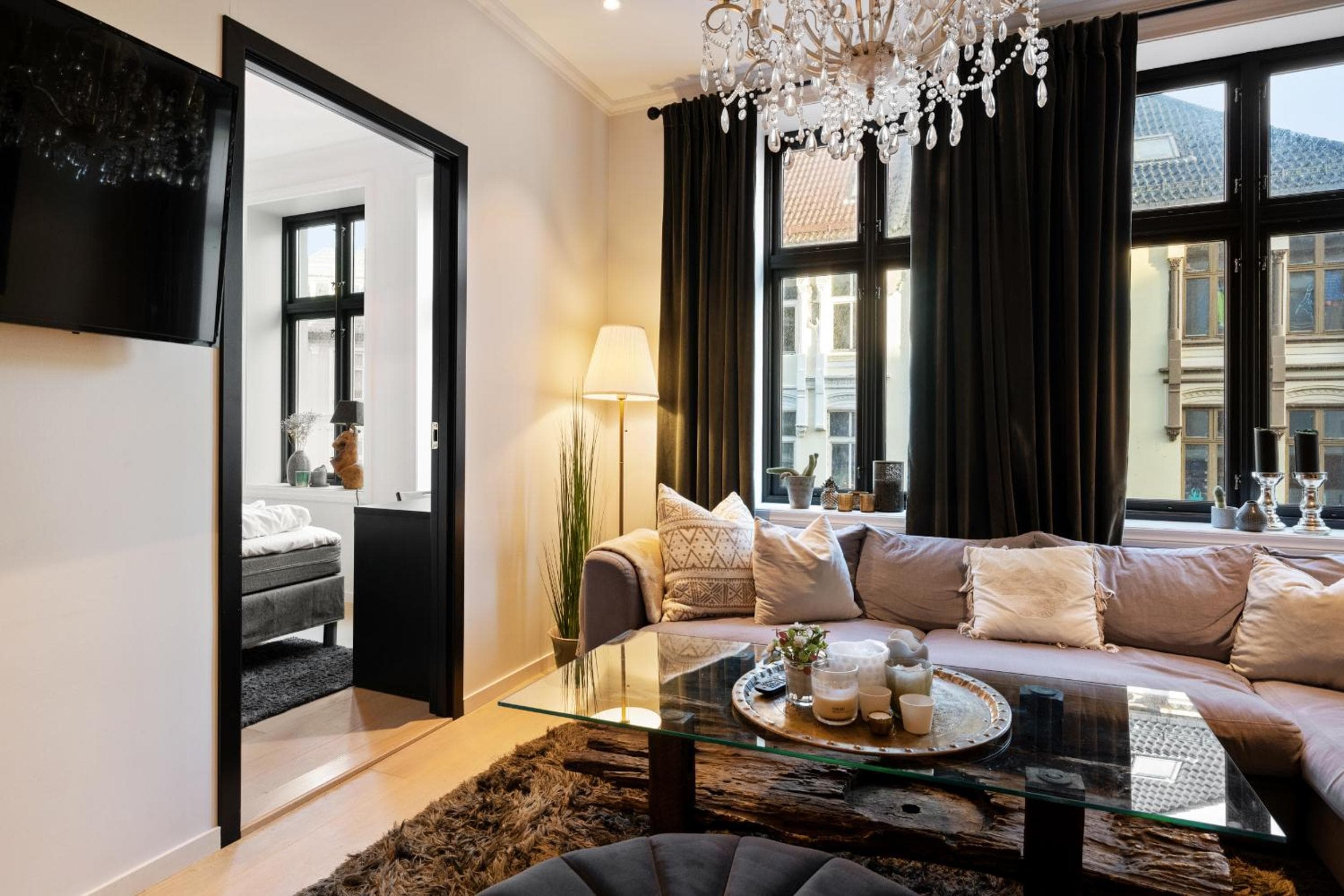 Photograph supplied for Modern 2nd-Floor Luxury Apartement