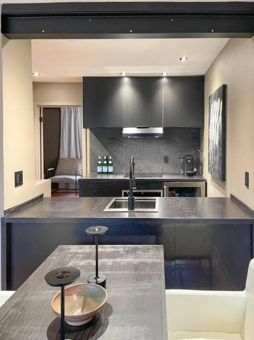 Photograph supplied for Luxury Warehouse District Condo