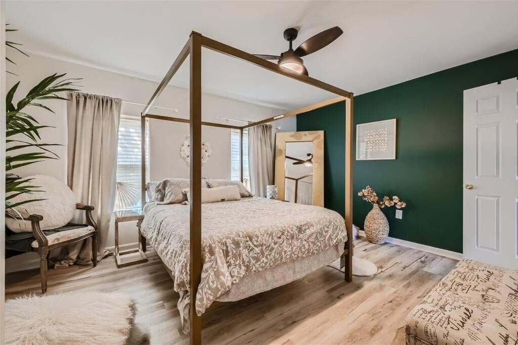 Photograph supplied for Baltimore Beauty! Johns Hopkins! 3 bedroom apt