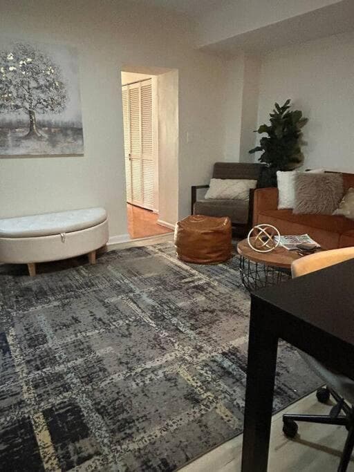 Photograph supplied for Baltimore Beauty! Johns Hopkins! 3 bedroom apt