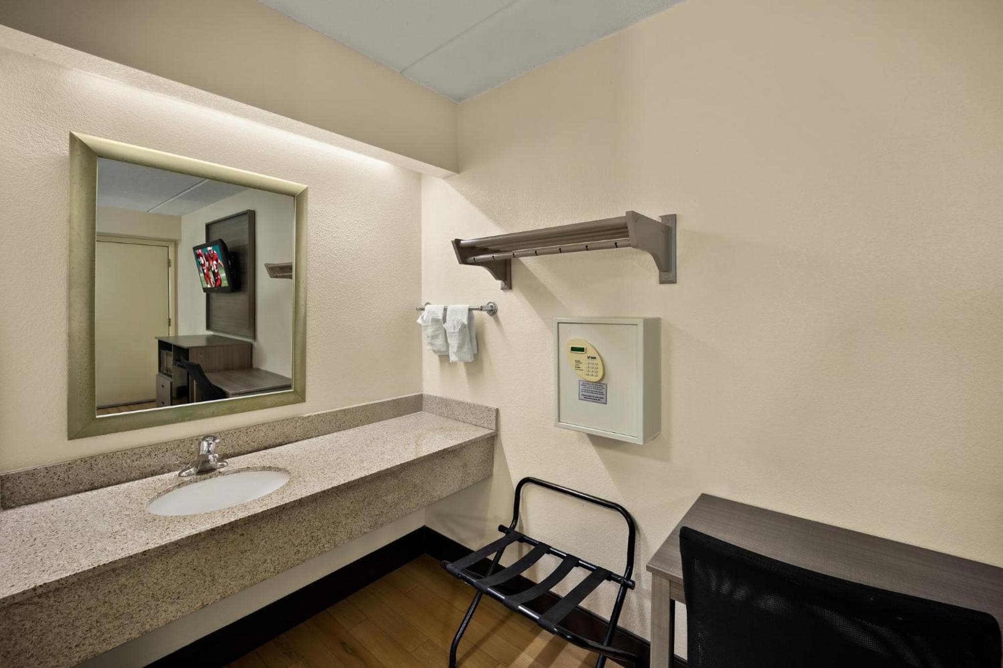 Photograph supplied for Red Roof Inn Chapel Hill - UNC