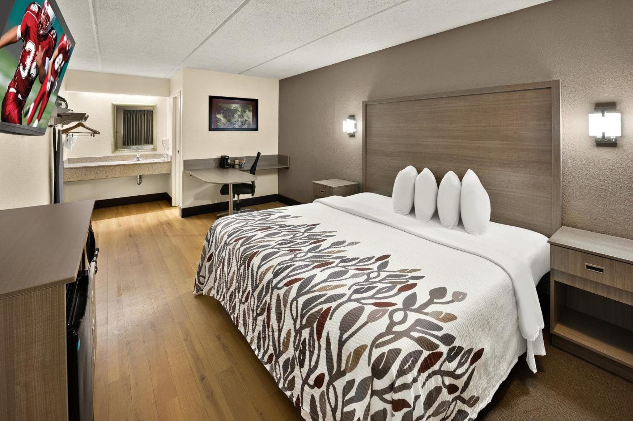 Photograph supplied for Red Roof Inn Chapel Hill - UNC