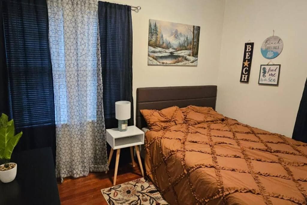 Photograph supplied for Lovely 3 Bed Room in Cleveland