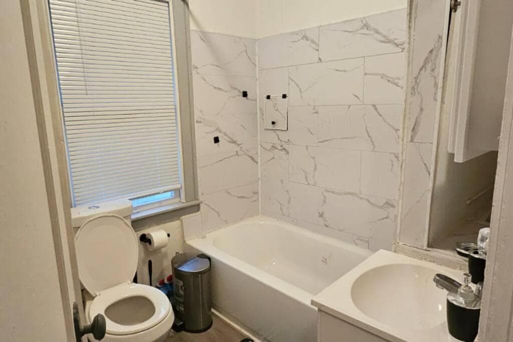 Photograph supplied for Lovely 3 Bed Room in Cleveland