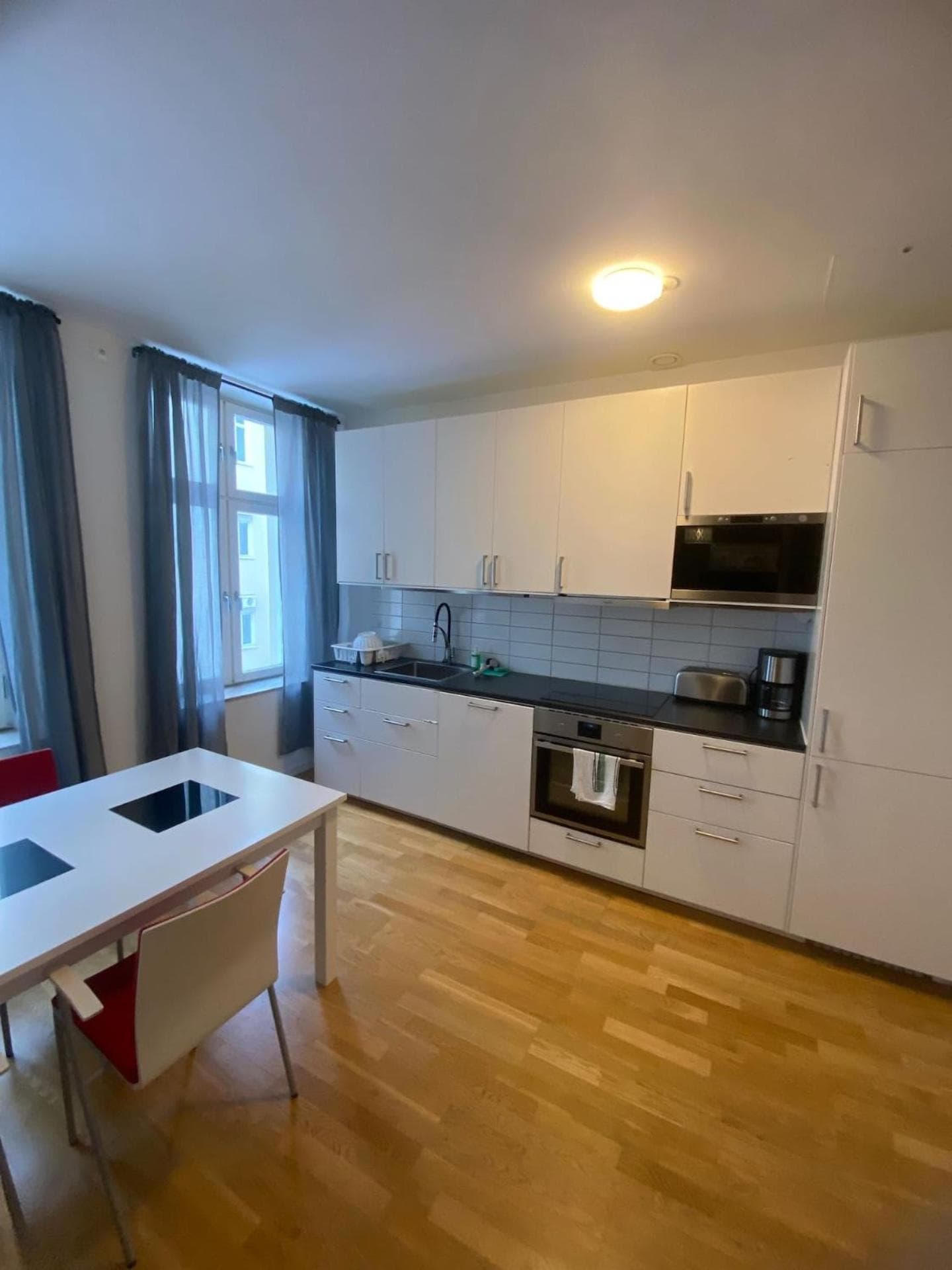 Photograph supplied for Elegant Apartment In The City