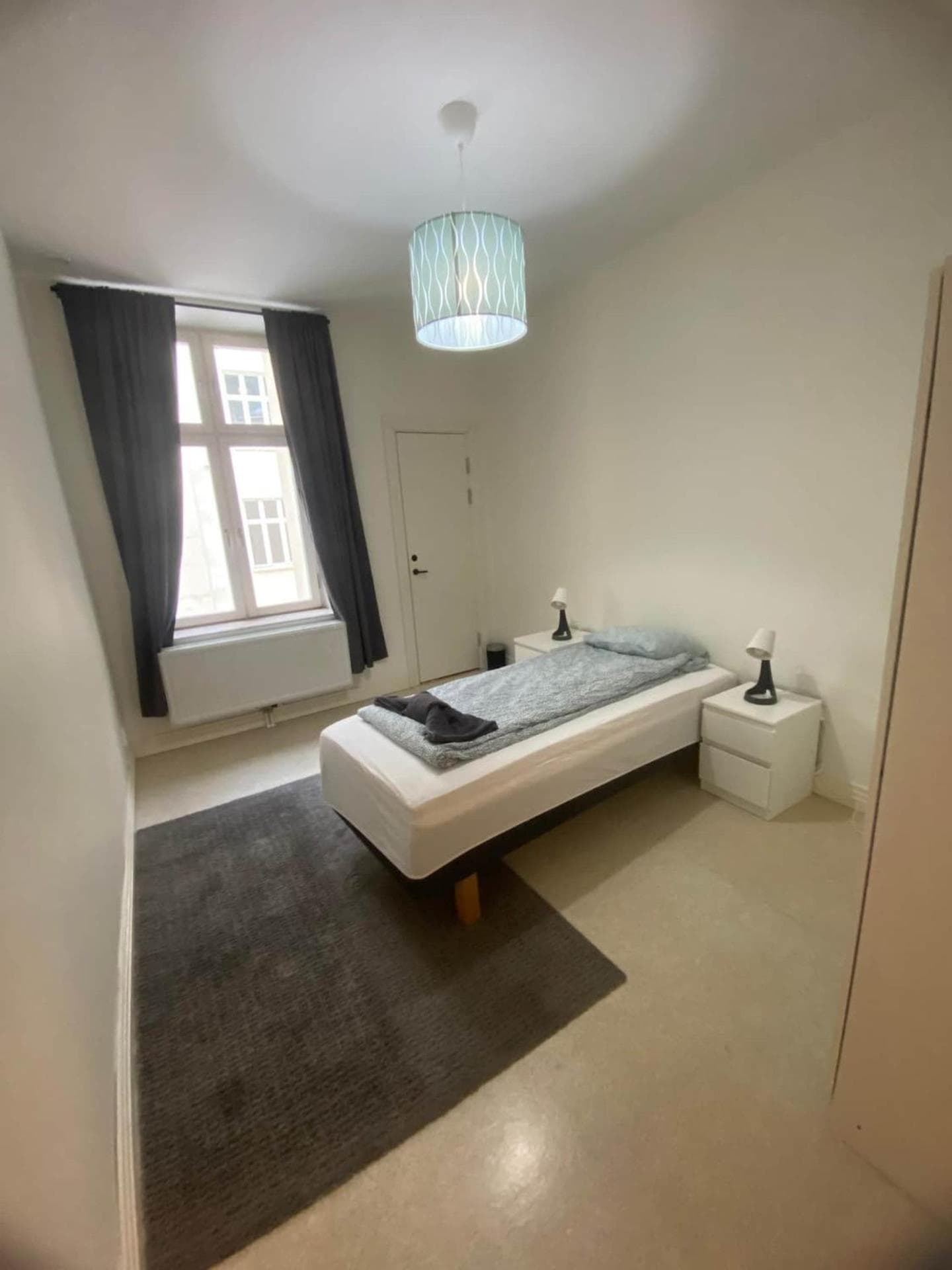 Photograph supplied for Elegant Apartment In The City
