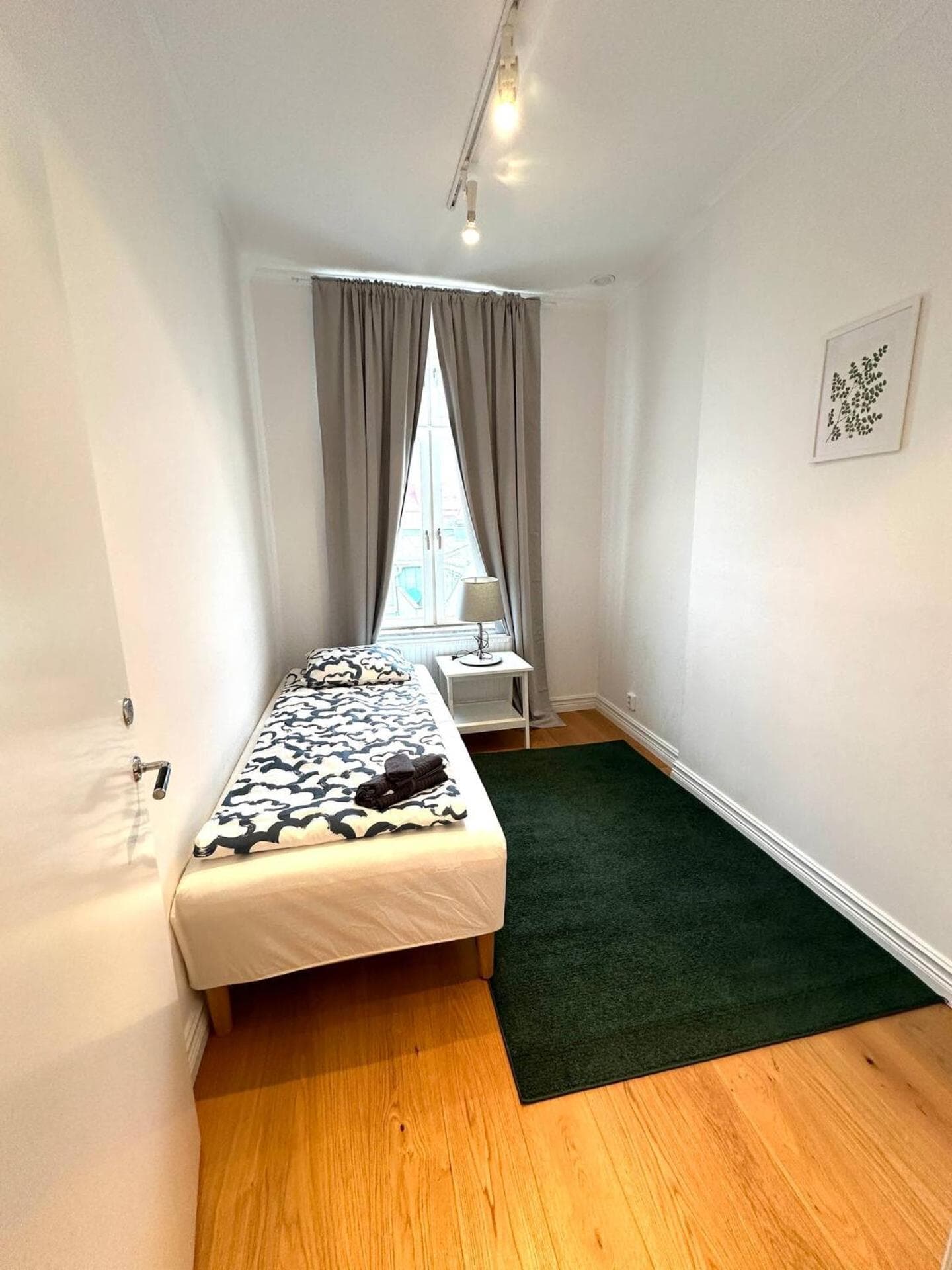 Photograph supplied for Luxury Apartment In City