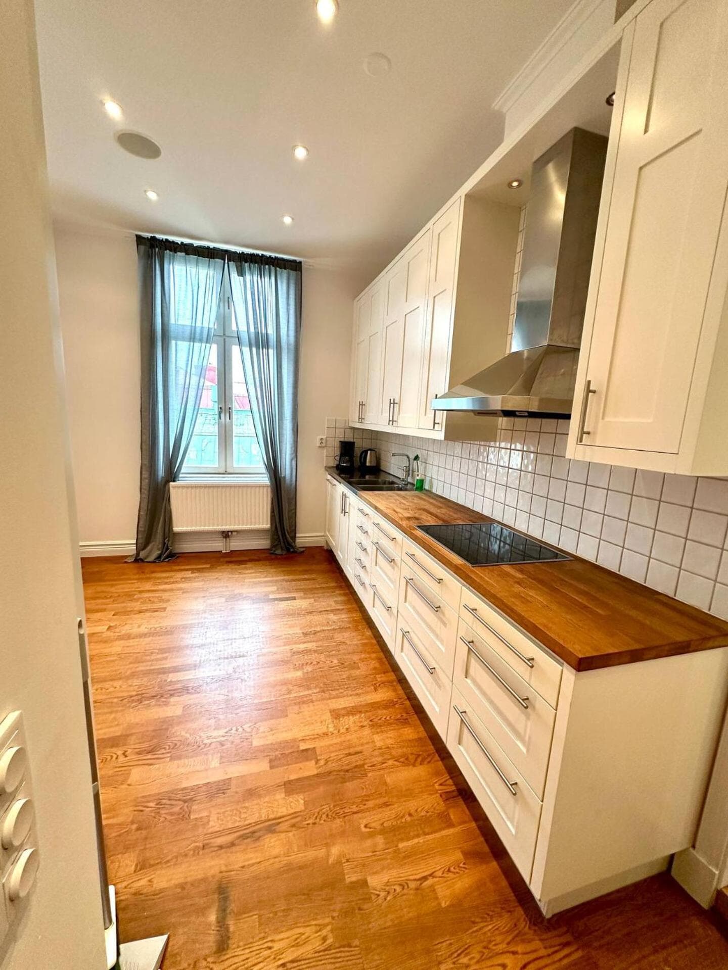 Photograph supplied for Luxury Apartment In City