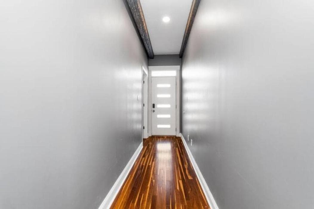 Photograph supplied for Chic 5 BD home in Little Italy