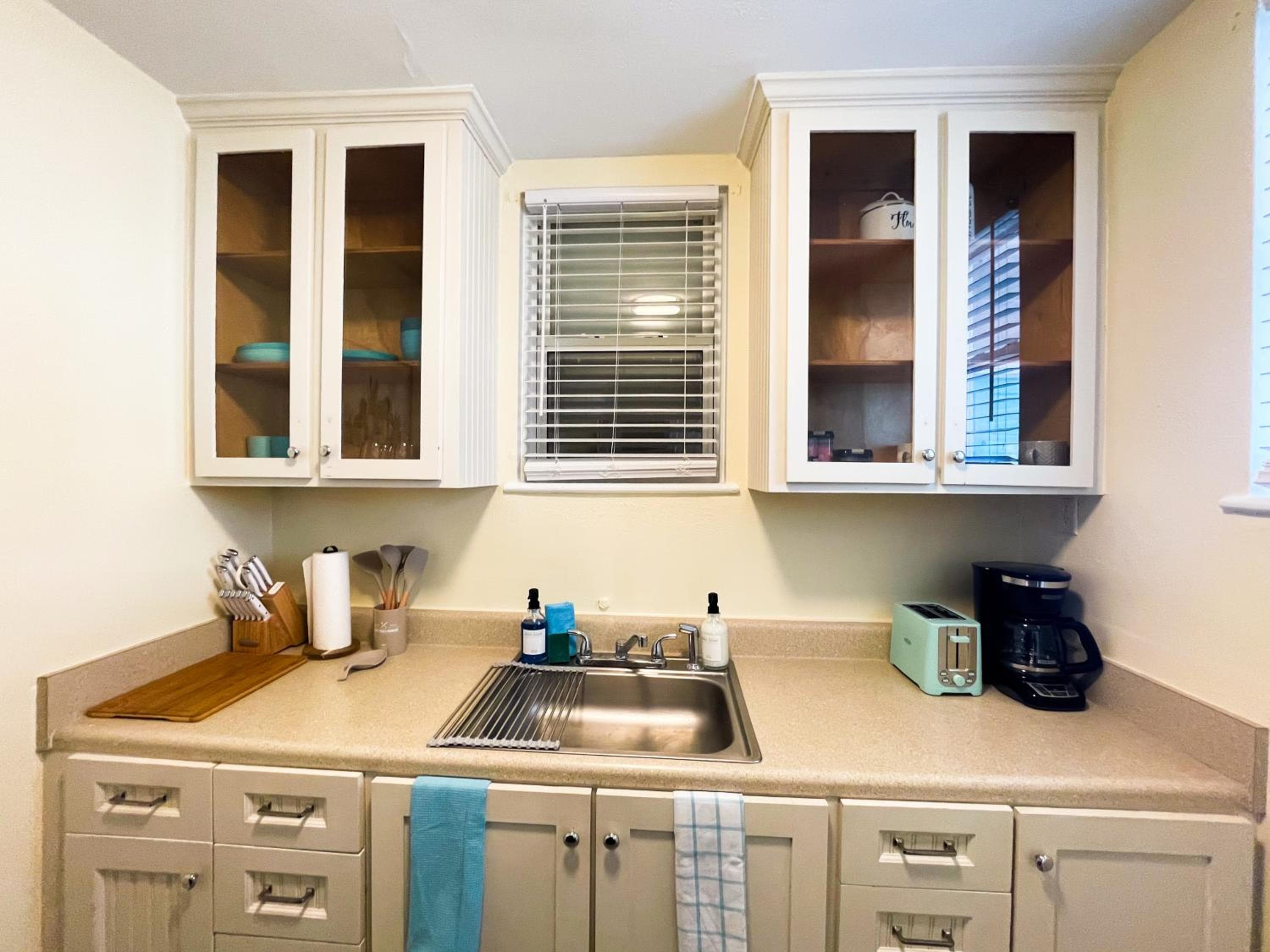 Photograph supplied for Cozy One Bedroom Unit In the Heart of Jax Beach!