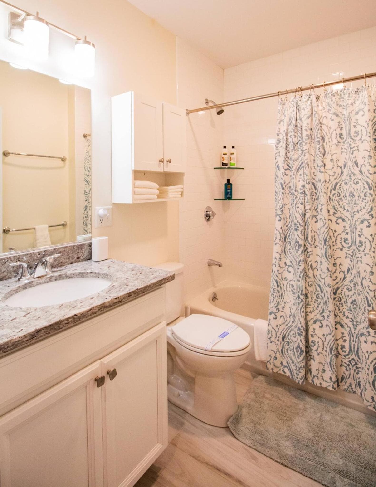 Photograph supplied for 2 Bedroom Unit w Elevator & In-Unit Laundry