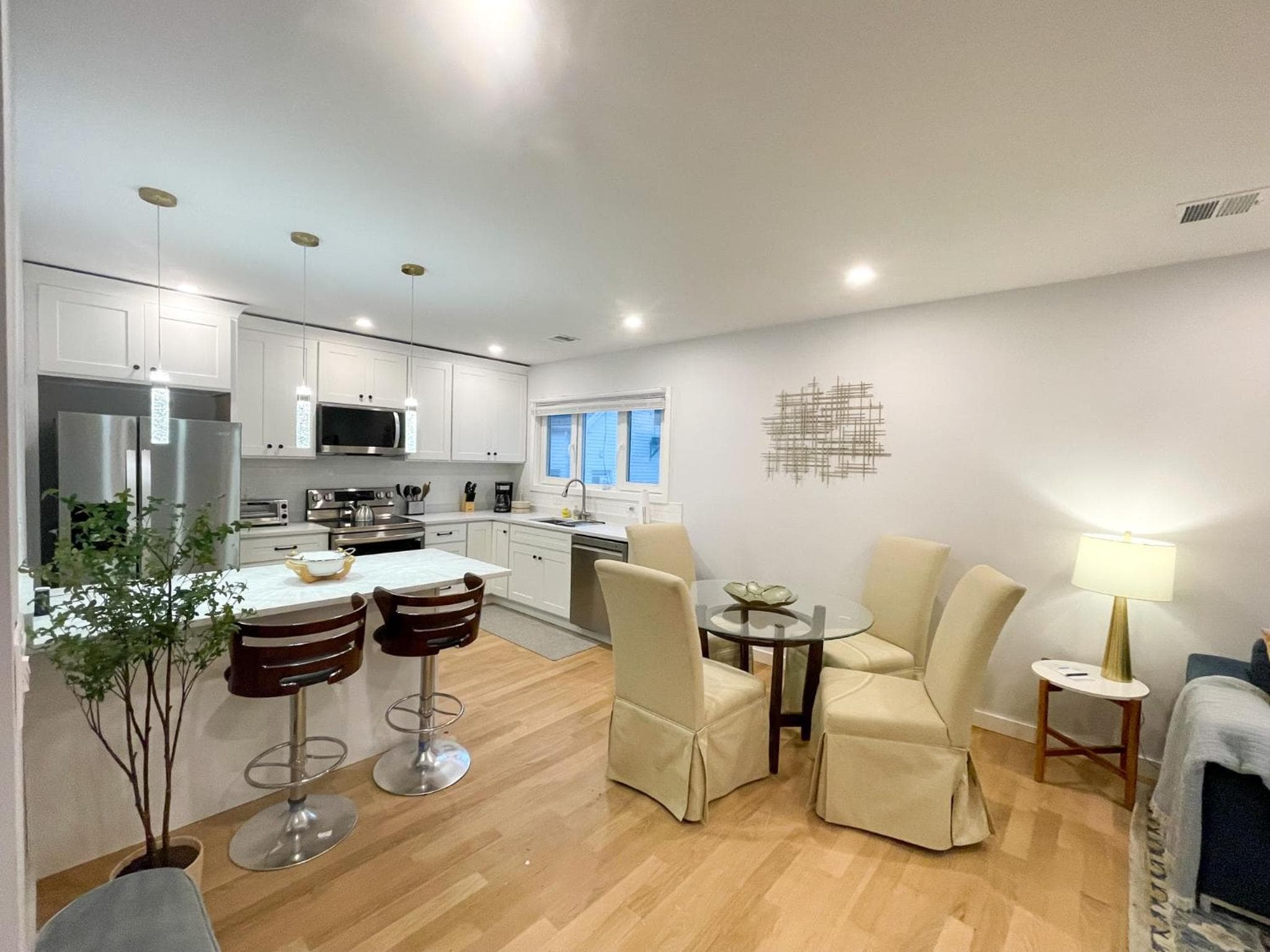 Photograph supplied for Modern 2 bed,2 bath Gem MIT Central Cambridge