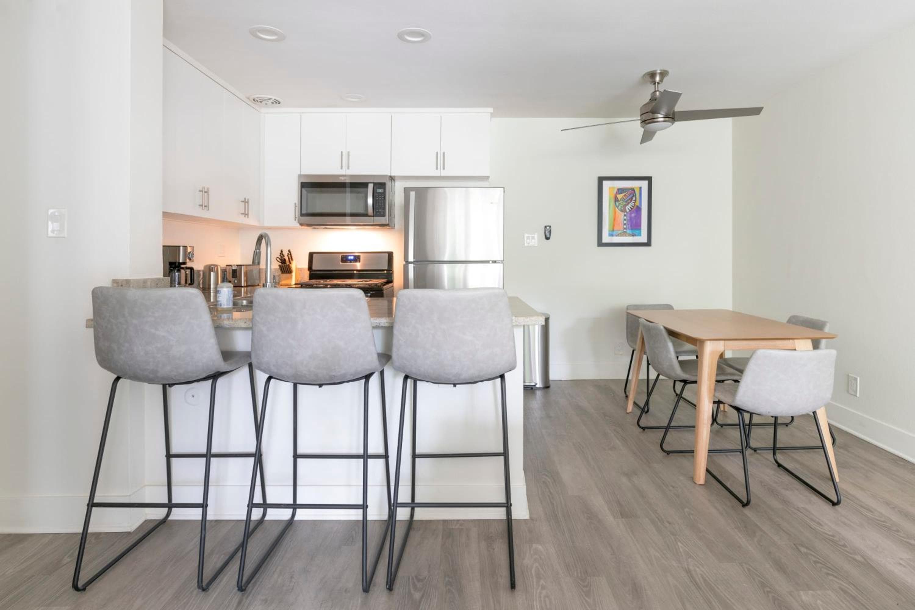 Photograph supplied for Luxury Apartment WeHo Boys Town med