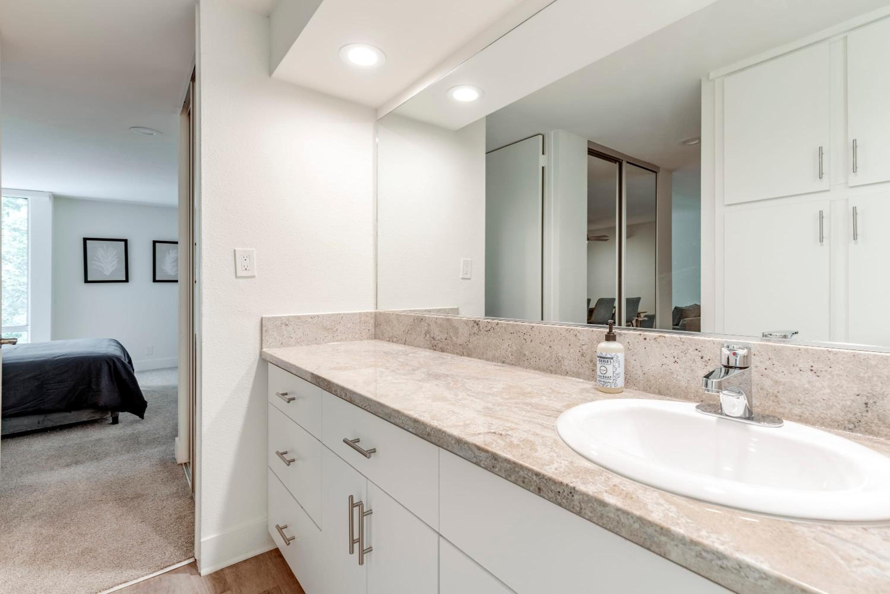 Photograph supplied for Luxury Apartment WeHo Boys Town med
