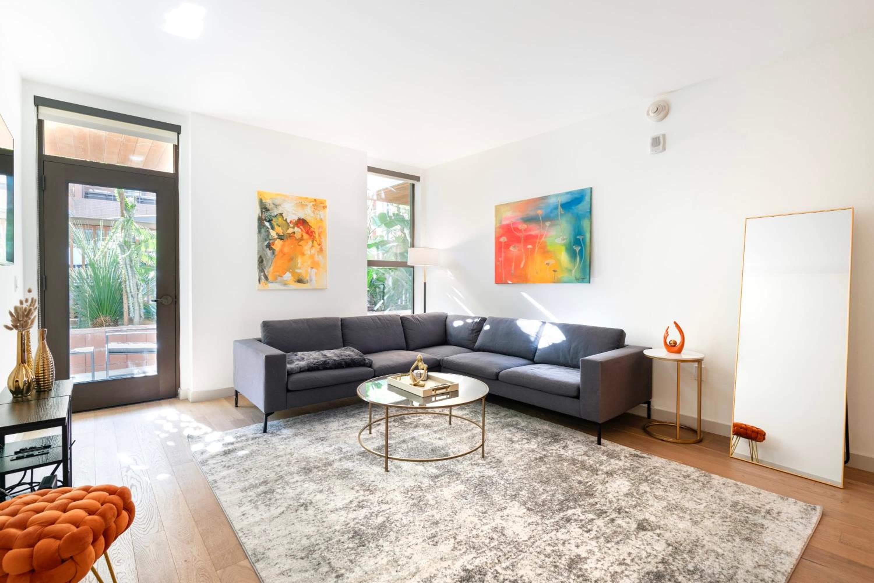 Photograph supplied for Hollywood 2BR Luxury Condo elc