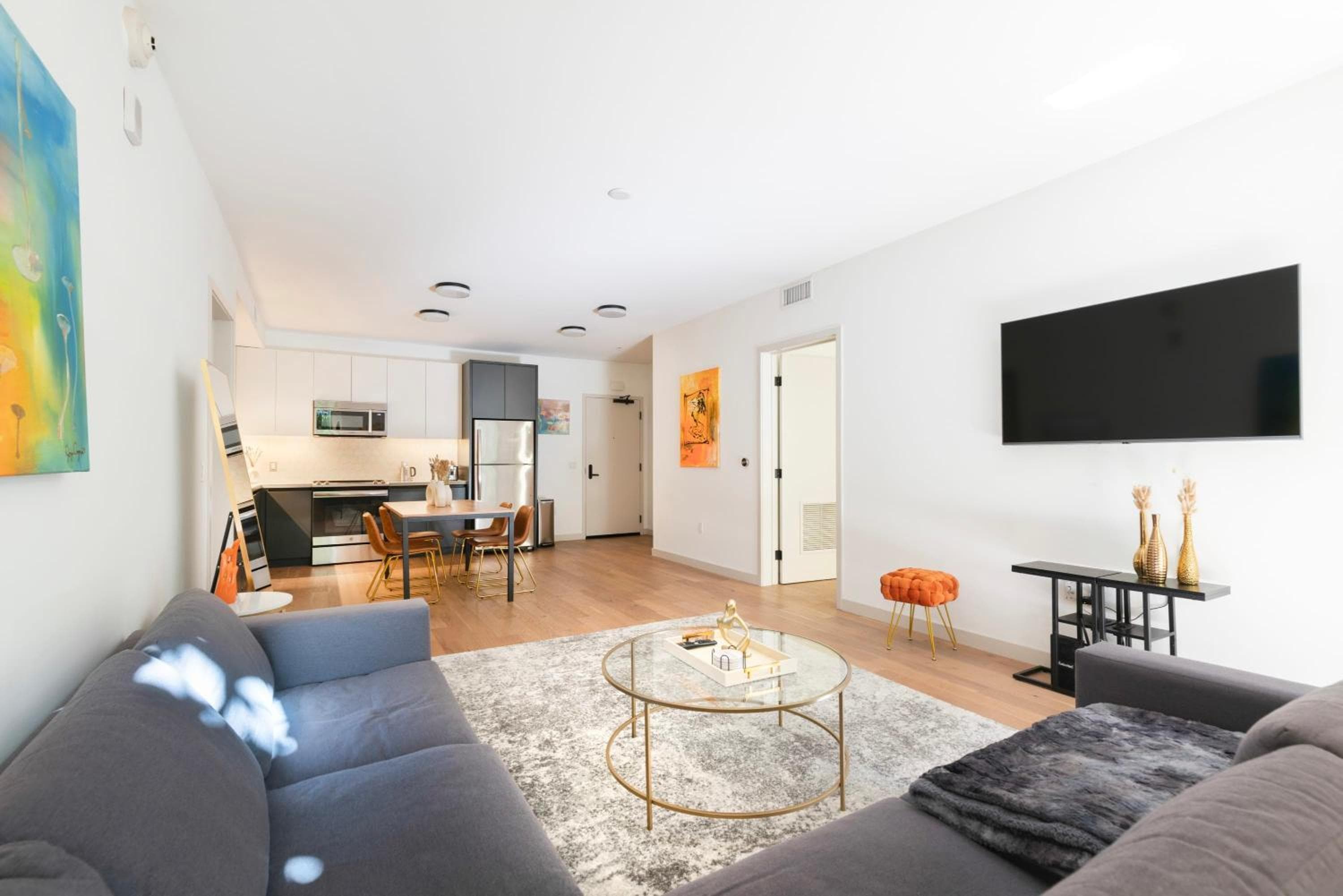 Photograph supplied for Hollywood 2BR Luxury Condo elc