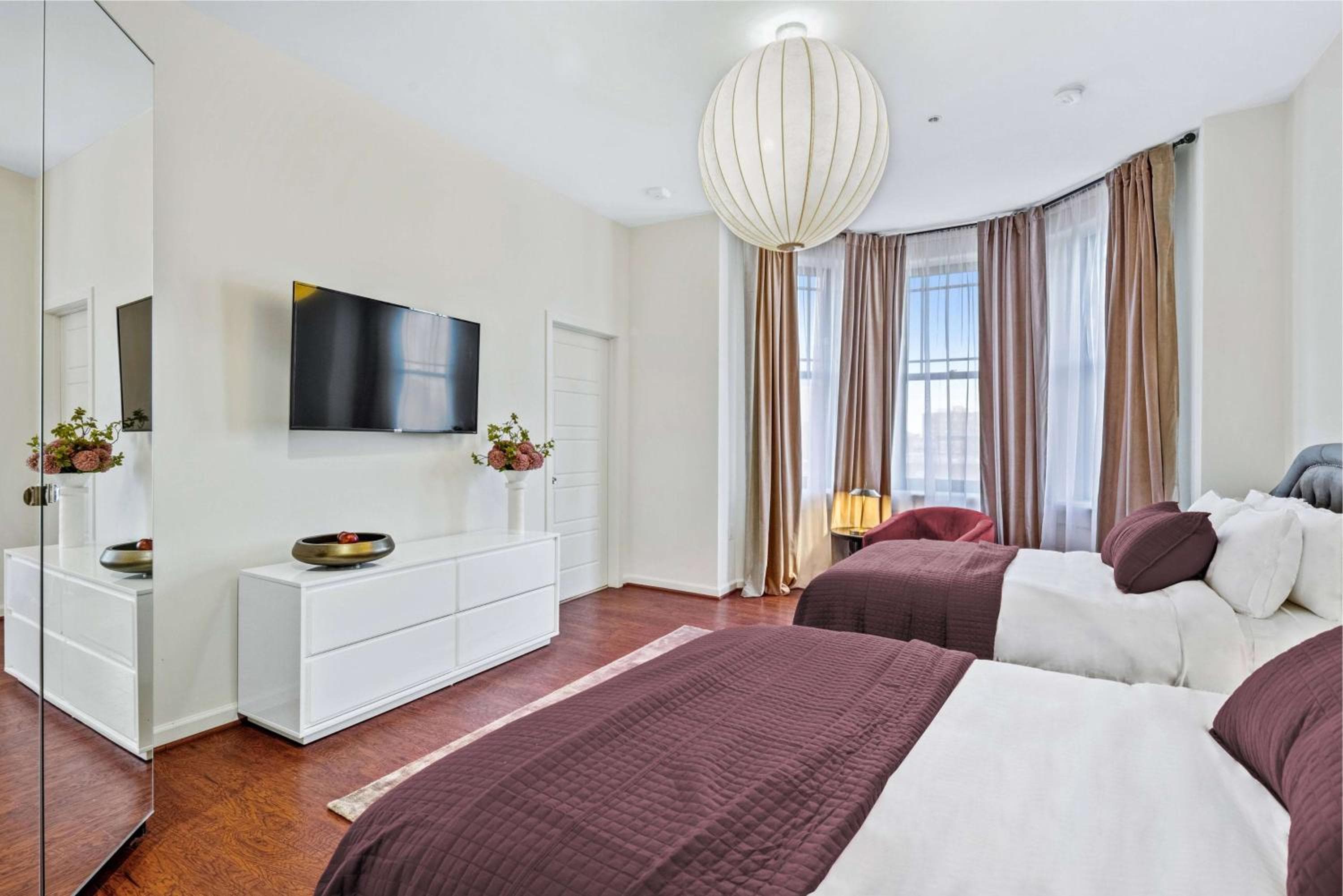 Photograph supplied for Hotel Brexton, Trademark Collection by Wyndham