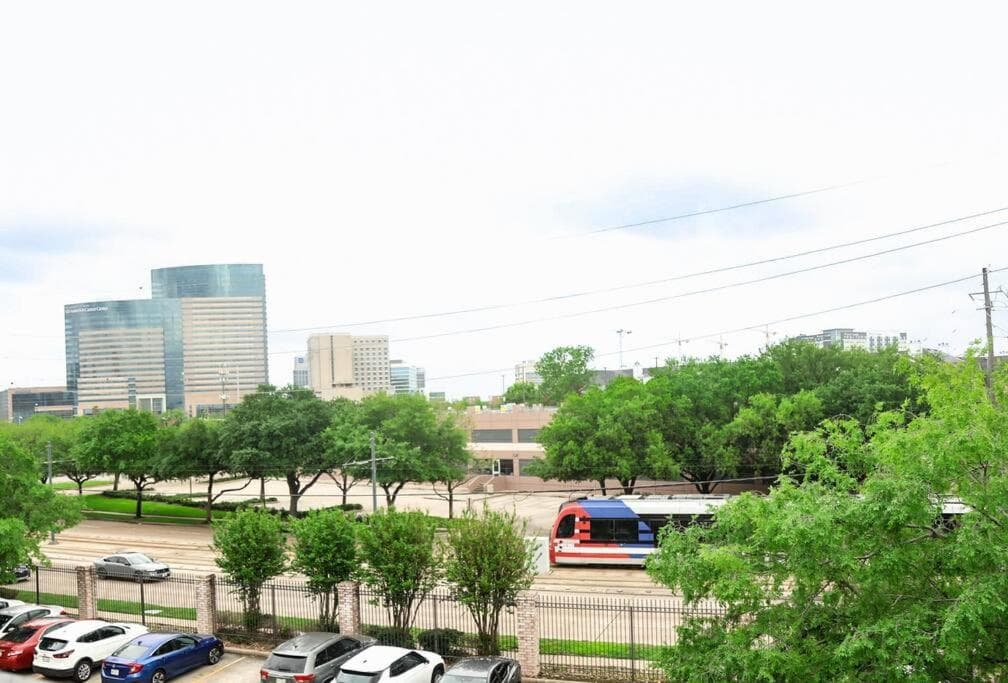 Photograph supplied for Apartment in Houston Med Center