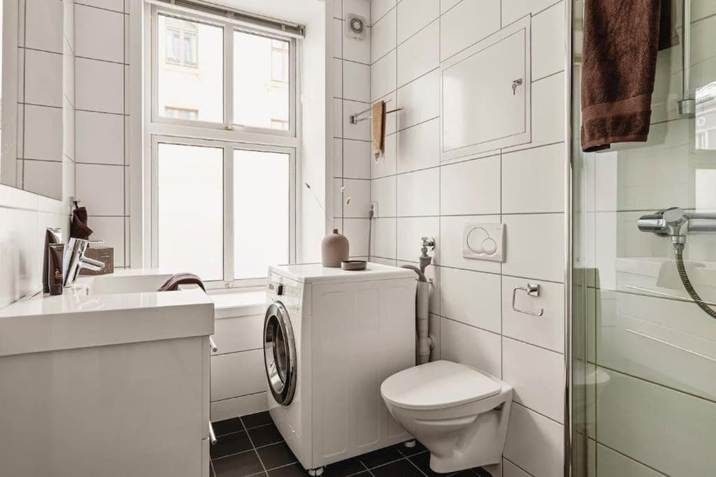 Photograph supplied for Centrally located - Beautiful & bright apartment
