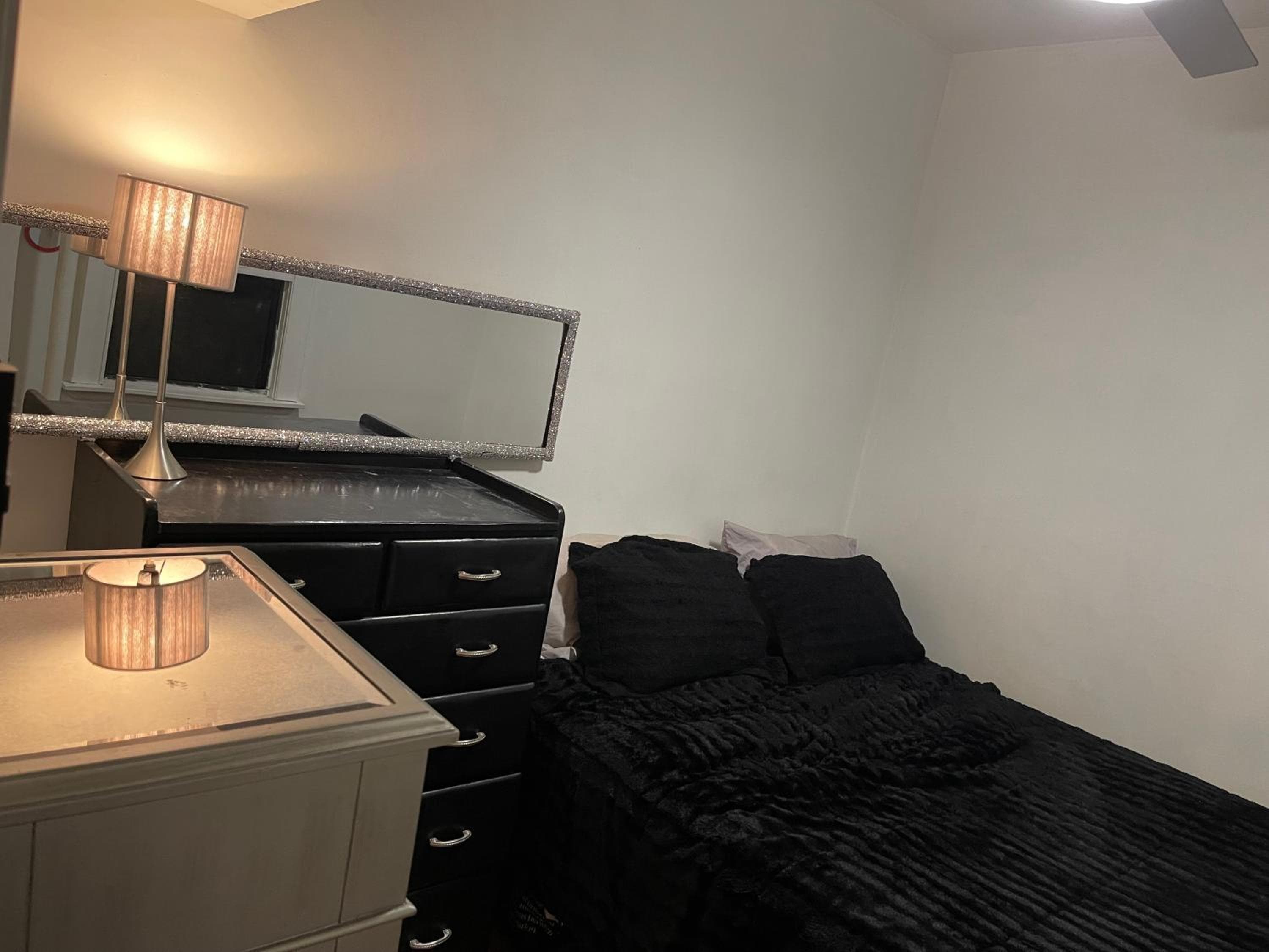 Photograph supplied for Upper East Side 1 bedroom