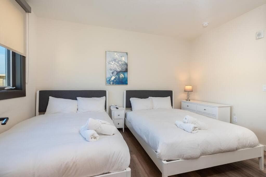Photograph supplied for Luxurious Penthouse In Beverly Hills - Sleeps 10