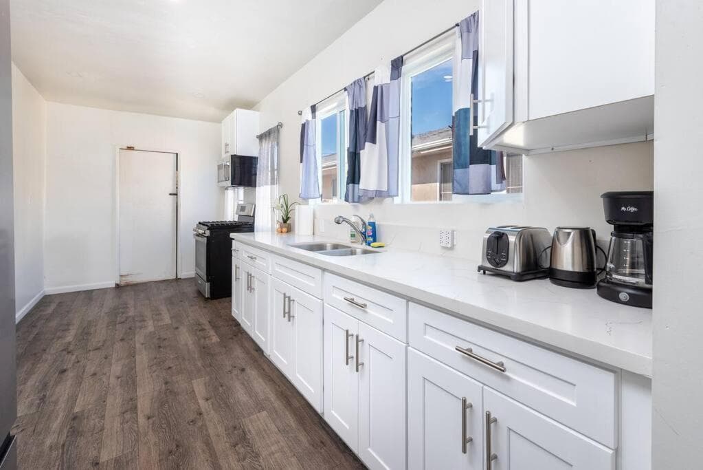 Photograph supplied for Luxury Living: Spacious 3BR Home
