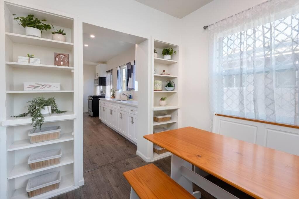 Photograph supplied for Luxury Living: Spacious 3BR Home